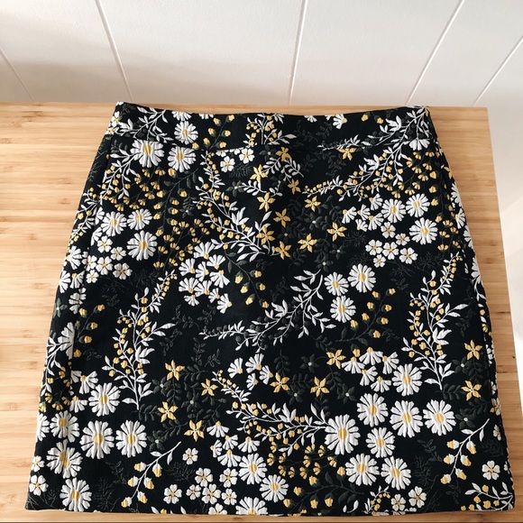 Loft Floral Mini Skirt - Picture 2 of 5